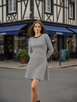 ZUMMER - Black and White Striped Rib Skater Dress