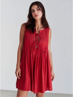 Outzidr - Red Sleeveless Front Tie-Up Dress