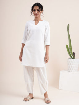 Abhishti - White High Low Kurta with V-Notched Neck
