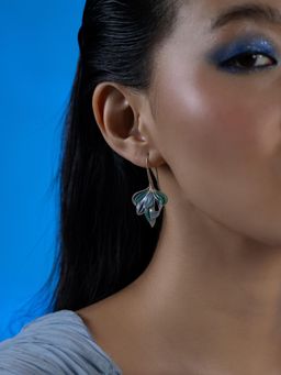 Shaya by CaratLane - Steer Through The Unknown Earrings