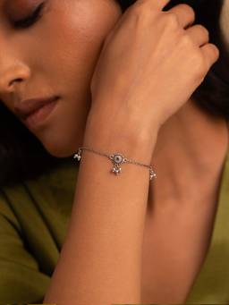 Shaya by CaratLane - Konika Oxidised 925 Silver Bracelet