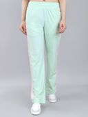 Green color option, Sold out, Currently selected