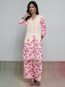 Off White color option, Sold out, Currently selected