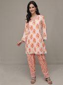 Orange color option, Sold out, Currently selected