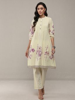 Libas - Off White Floral Printed Pintuck A-Line Kurta With Pant
