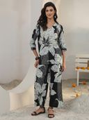 Black color option, Sold out, Currently selected