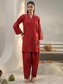 Red color option, Sold out, Currently selected