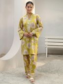 Mustard color option, Currently selected
