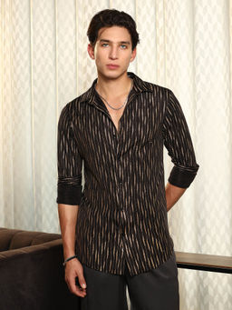 Campus Sutra - Black Textured Regular Fit Shirt