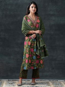 Libas - Green Floral Printed Straight Kurta with Pant and Dupatta