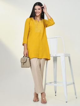 SHOWOFF - Women Yellow Embroidered Straight Kurti