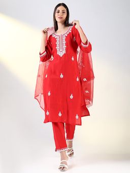 SHOWOFF - Women Red Floral Straight Kurta and Pant with Dupatta (Set of 3)