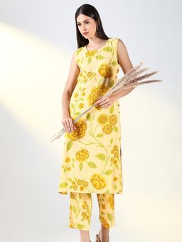 SHOWOFF - Women Yellow Floral Straight Kurta and Pant (Set of 2)
