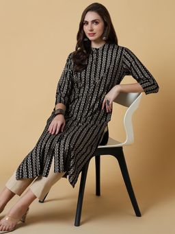 SHOWOFF - Women Black Ethnic Motifs Straight Kurta
