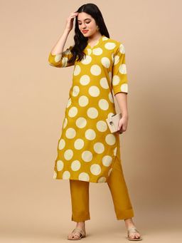 SHOWOFFFF - Women's Yellow Straight Kurta and Pant (Set of 2)