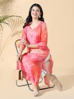 SHOWOFF - Women Pink Floral Straight Kurta