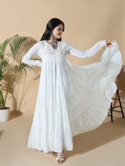 SHOWOFF - Women White Solid Anarkali Kurta with Inner (Set of 2)