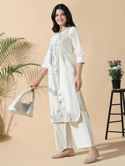 SHOWOFF - Women Floral Straight Off White Kurta with Trouser (Set of 2)