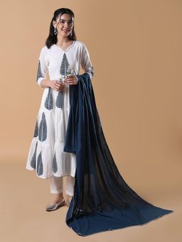 SHOWOFF - Women Ethnic Motifs White Anarkali Kurta with Trouser and Dupatta (Set of 3)