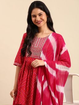 SHOWOFF - Women's Red Kurti with Sharara and Dupatta (Set of 3)