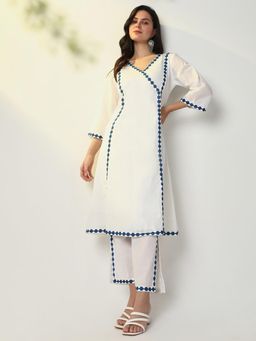 SHOWOFF - Womens White Solid A-Line Anarkali Kurta & Pant (Set of 2)