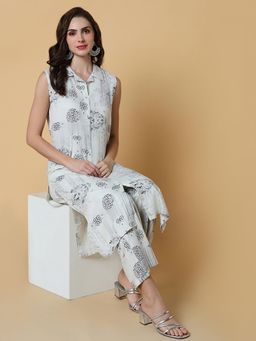 SHOWOFF - Womens Ethnic Motifs Off White Straight Kurta & Pant (Set of 2)