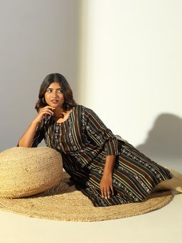 SHOWOFF - Women's Brown Ethnic Motifs Straight Kurta