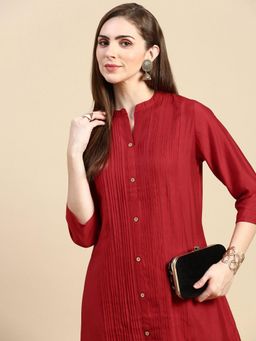 SHOWOFF - Women's Red Solid A-Line Kurta