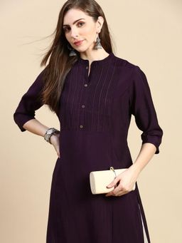 SHOWOFFFF - Women's Purple Solid Straight Kurta