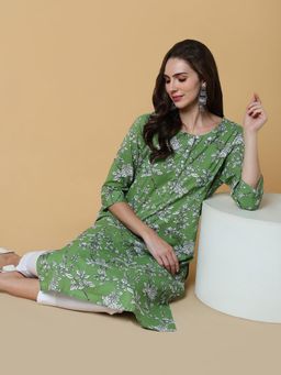 SHOWOFF - Women's Green Floral Straight Kurta