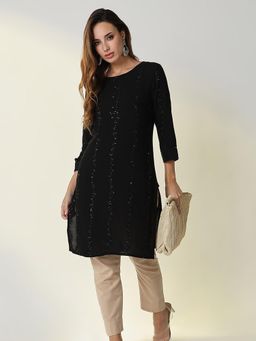 SHOWOFF - Women's Black Solid Straight Kurta