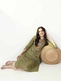 SHOWOFF - Women's Green Ethnic Motifs Straight Kurta