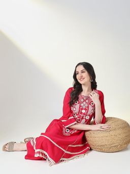 SHOWOFFFF - Women Pink Embroidered Kurta with Palazzo (Set of 2)