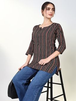 SHOWOFFFF - Women's Black Geometric Regular Kurti