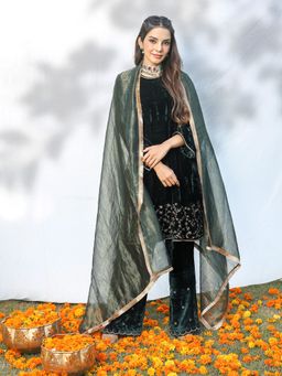 Pairaahan - Irsa Kurta (Set of 3)