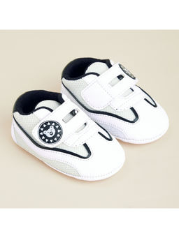 Hopscotch - White Textured Booties