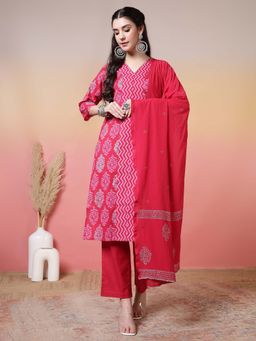 Jaipur Kurti - Printed Straight Pure Cotton Pink Kurta With Pant and Dupatta