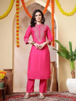 Jaipur Kurti - Floral Embroidered Pink Straight Kurta With Pant