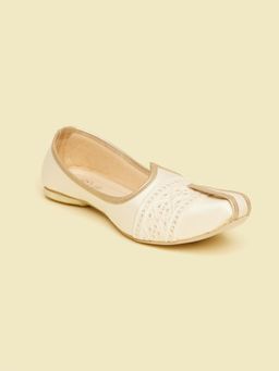 Manyavar - Off White Self Texture Mens Ethnic Mojaris