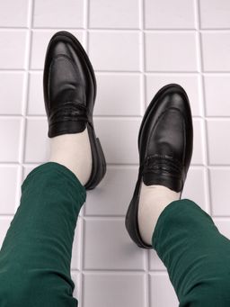 La Botte - Men Black Solid Formal Loafers