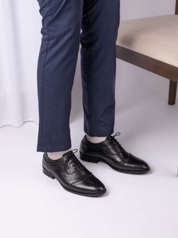 La Botte - Men Black Solid Formal Brogues