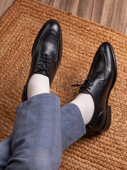 La Botte - Men Black Solid Formal Oxfords