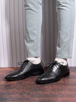 La Botte - Men Black Textured Formal Oxfords