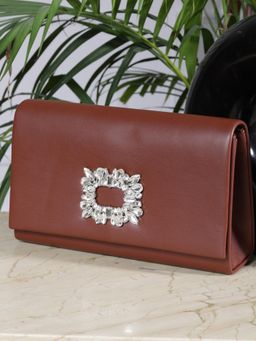 ZEVORA - Women Solid Clutch With Detachable Strap - Brown