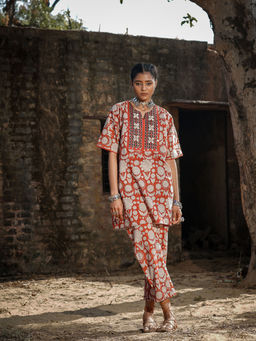Akiso - Brick Red Block Printed Oversized Short Kurti with Embroidery Detail