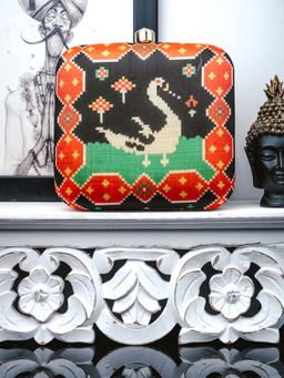 NR by Nidhi Rathi - Printed Black Clutch