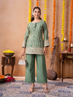 Autumnlane - Keya Fern Work Kurta With Pant