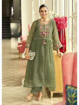 Autumnlane - Prema Fern Embroidery Kurta With Inner & Pant