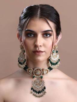Auraa Trends - 22Kt Gold Plated Kundan Classic Green Choker Necklace Set for Women and Girls