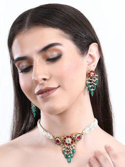 Auraa Trends - 22Kt Gold Plated Kundan Red and Green Choker Necklace Set for Women and Girls
